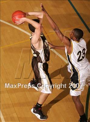 Thumbnail 3 in Serra vs Arroyo Valley (Torrey Pines Holiday Prep Classic) photogallery.