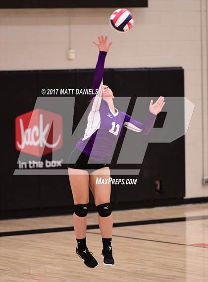 Thumbnail 3 in Douglas County vs. Niwot (Mustang Classic Tournament) photogallery.