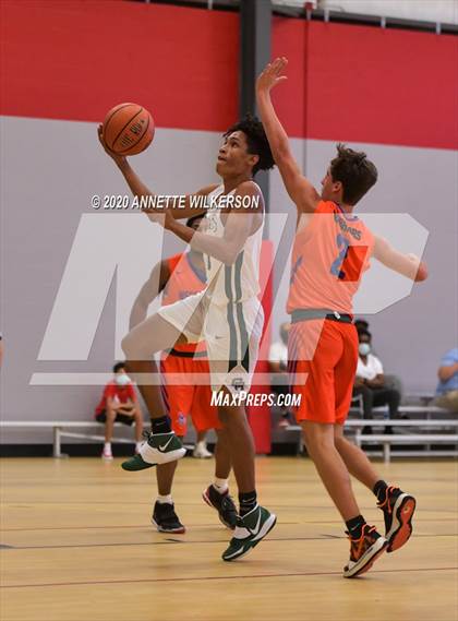 Thumbnail 1 in Oak Ridge vs. West Orange (Metro Hoop Fest) photogallery.