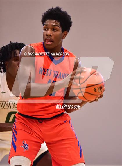 Thumbnail 2 in Oak Ridge vs. West Orange (Metro Hoop Fest) photogallery.