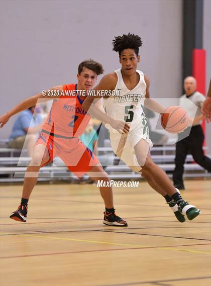 Thumbnail 3 in Oak Ridge vs. West Orange (Metro Hoop Fest) photogallery.
