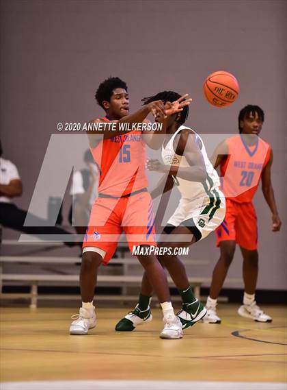 Thumbnail 3 in Oak Ridge vs. West Orange (Metro Hoop Fest) photogallery.