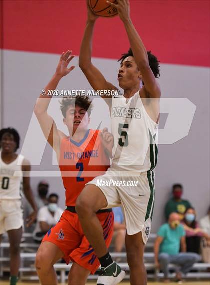 Thumbnail 3 in Oak Ridge vs. West Orange (Metro Hoop Fest) photogallery.