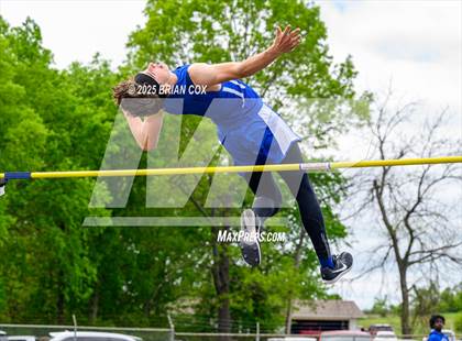 Thumbnail 3 in 5A East Conference Track Meet @ Mountain Home photogallery.