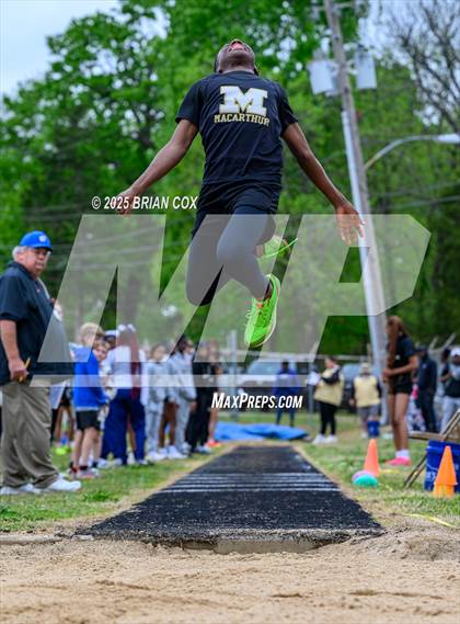 Thumbnail 2 in 5A East Conference Track Meet @ Mountain Home photogallery.