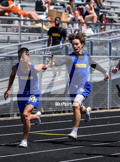 Thumbnail 2 in 5A East Conference Track Meet @ Mountain Home photogallery.