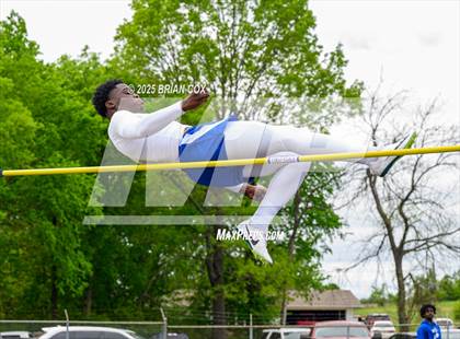Thumbnail 2 in 5A East Conference Track Meet @ Mountain Home photogallery.