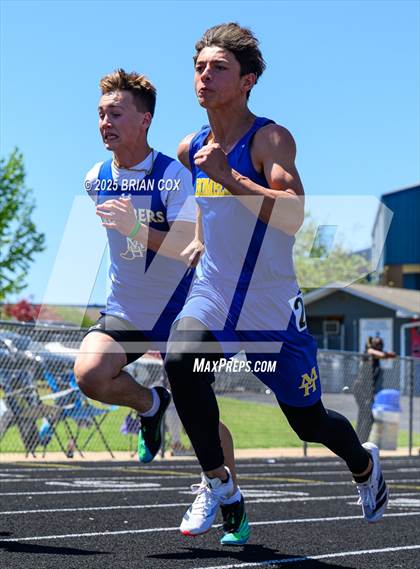 Thumbnail 2 in 5A East Conference Track Meet @ Mountain Home photogallery.