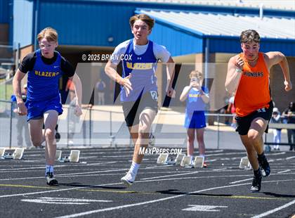 Thumbnail 2 in 5A East Conference Track Meet @ Mountain Home photogallery.