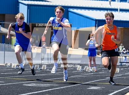 Thumbnail 3 in 5A East Conference Track Meet @ Mountain Home photogallery.