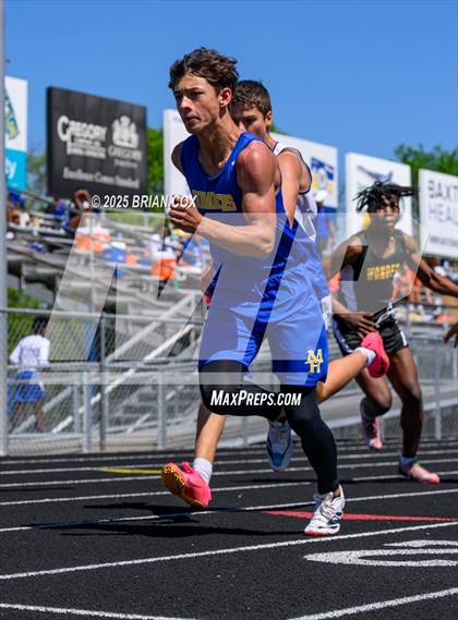 Thumbnail 2 in 5A East Conference Track Meet @ Mountain Home photogallery.