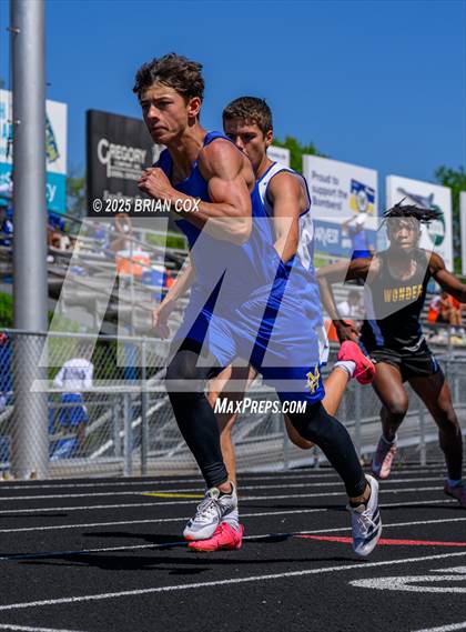 Thumbnail 3 in 5A East Conference Track Meet @ Mountain Home photogallery.