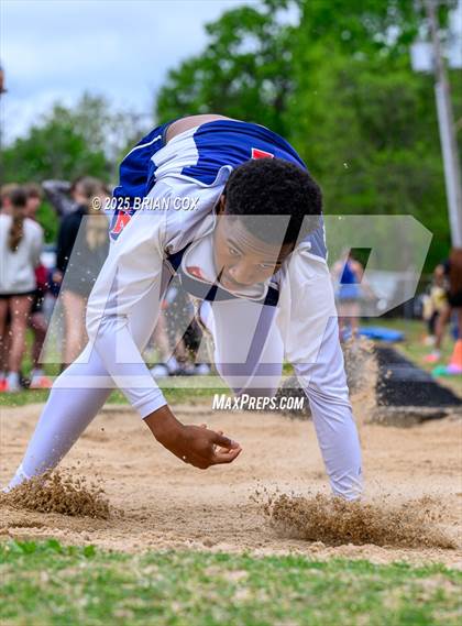 Thumbnail 3 in 5A East Conference Track Meet @ Mountain Home photogallery.