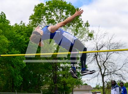 Thumbnail 2 in 5A East Conference Track Meet @ Mountain Home photogallery.