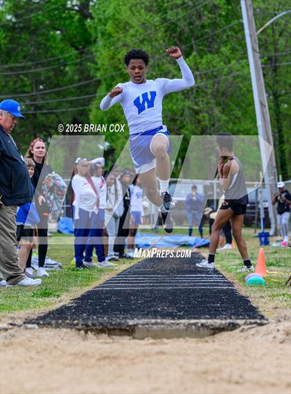 Thumbnail 2 in 5A East Conference Track Meet @ Mountain Home photogallery.