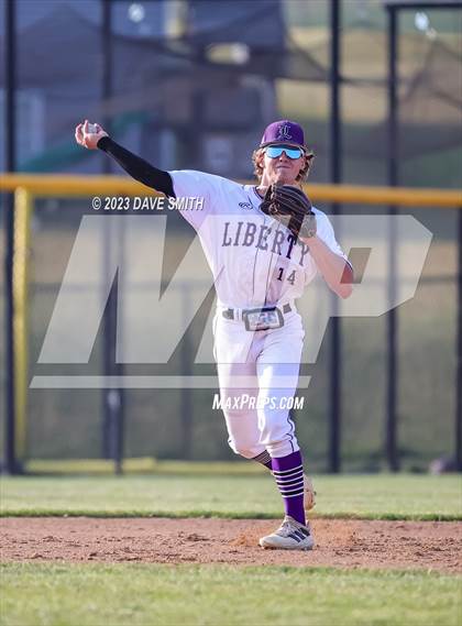 Thumbnail 3 in Linn-Mar @ Liberty photogallery.