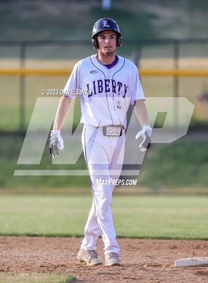 Thumbnail 1 in Linn-Mar @ Liberty photogallery.