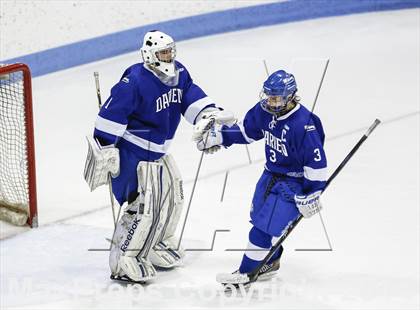 Thumbnail 3 in Notre Dame-Fairfield vs. Darien (CIAC Division I Semifinal) photogallery.