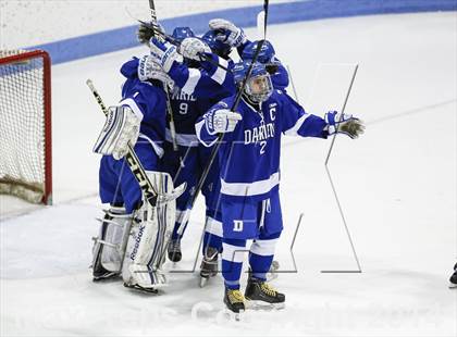 Thumbnail 1 in Notre Dame-Fairfield vs. Darien (CIAC Division I Semifinal) photogallery.