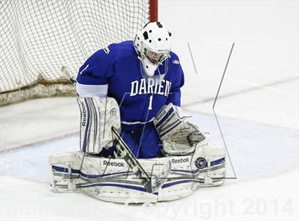 Thumbnail 1 in Notre Dame-Fairfield vs. Darien (CIAC Division I Semifinal) photogallery.