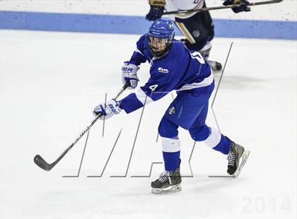 Thumbnail 1 in Notre Dame-Fairfield vs. Darien (CIAC Division I Semifinal) photogallery.