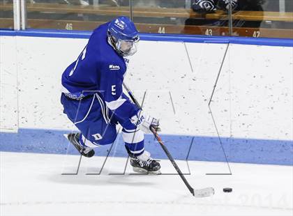 Thumbnail 1 in Notre Dame-Fairfield vs. Darien (CIAC Division I Semifinal) photogallery.
