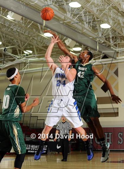 Thumbnail 2 in Tahquitz vs. Pleasant Grove (MaxPreps Holiday Classic) photogallery.