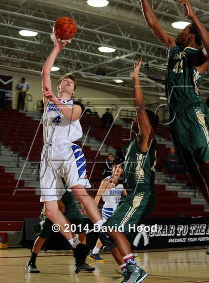 Thumbnail 2 in Tahquitz vs. Pleasant Grove (MaxPreps Holiday Classic) photogallery.