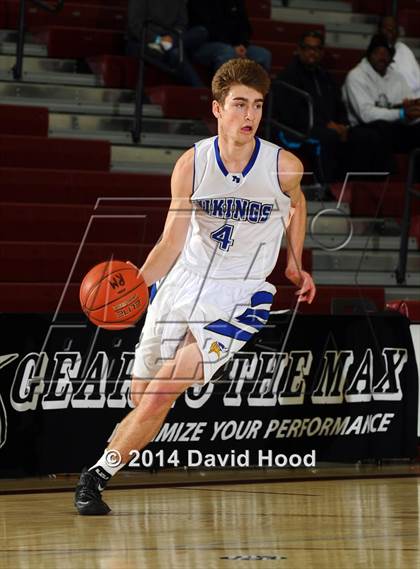 Thumbnail 1 in Tahquitz vs. Pleasant Grove (MaxPreps Holiday Classic) photogallery.