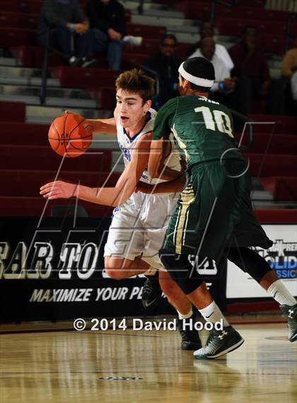 Thumbnail 2 in Tahquitz vs. Pleasant Grove (MaxPreps Holiday Classic) photogallery.