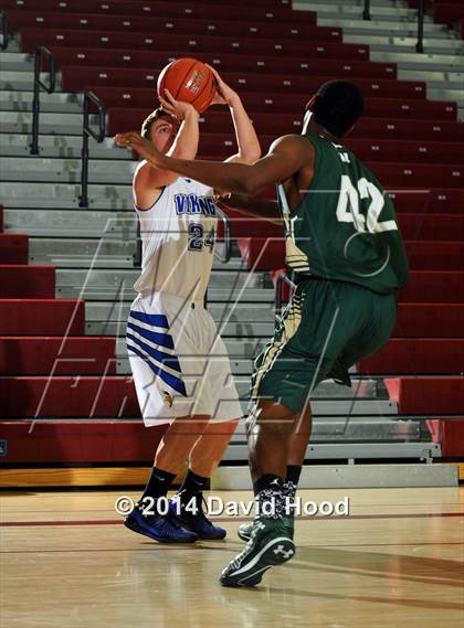 Thumbnail 1 in Tahquitz vs. Pleasant Grove (MaxPreps Holiday Classic) photogallery.