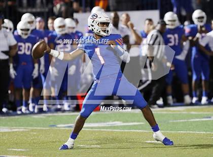 Thumbnail 3 in Mater Dei @ Bishop Gorman photogallery.