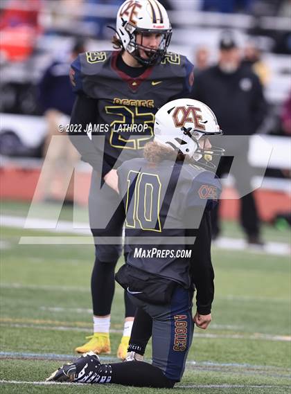 Thumbnail 2 in Alexander vs. Oakfield-Alabama/Elba (NYSPHSAA Section 5 Class D Final) photogallery.
