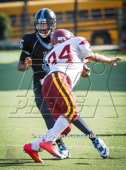 Thumbnail 1 in La Canada vs. Salesian photogallery.