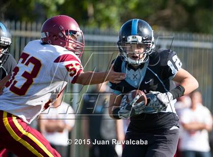 Thumbnail 3 in La Canada vs. Salesian photogallery.