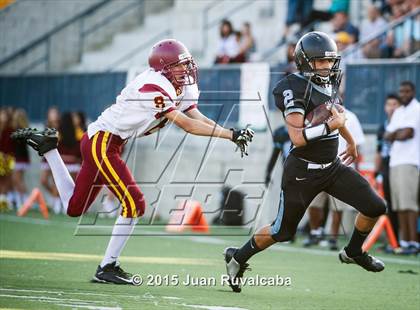 Thumbnail 2 in La Canada vs. Salesian photogallery.