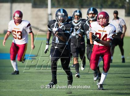 Thumbnail 3 in La Canada vs. Salesian photogallery.