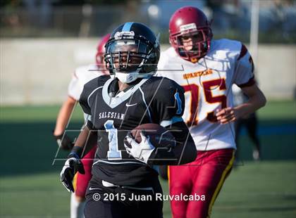 Thumbnail 3 in La Canada vs. Salesian photogallery.