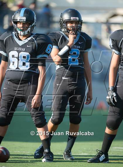Thumbnail 3 in La Canada vs. Salesian photogallery.