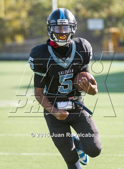 Thumbnail 1 in La Canada vs. Salesian photogallery.