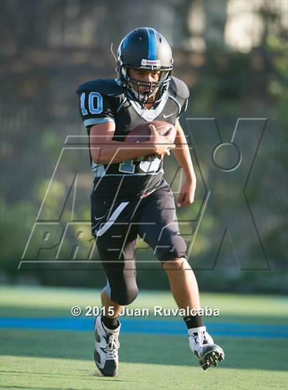 Thumbnail 1 in La Canada vs. Salesian photogallery.