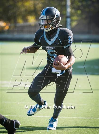 Thumbnail 3 in La Canada vs. Salesian photogallery.