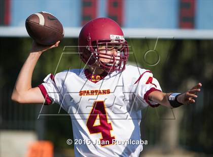 Thumbnail 2 in La Canada vs. Salesian photogallery.
