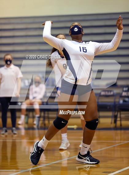 Thumbnail 3 in Myers Park @ Hickory Ridge photogallery.