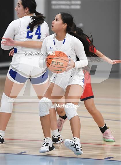 Thumbnail 2 in Great Oak vs. Dobson (Nike Tournament of Champions) photogallery.