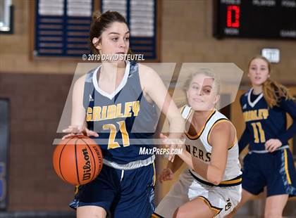 Thumbnail 3 in Gridley vs. Nevada Union (Chavez Christmas Classic) photogallery.