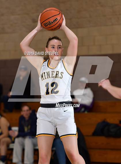 Thumbnail 1 in Gridley vs. Nevada Union (Chavez Christmas Classic) photogallery.