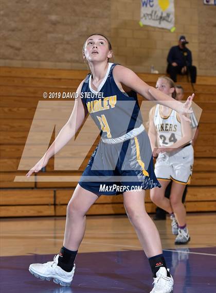 Thumbnail 2 in Gridley vs. Nevada Union (Chavez Christmas Classic) photogallery.