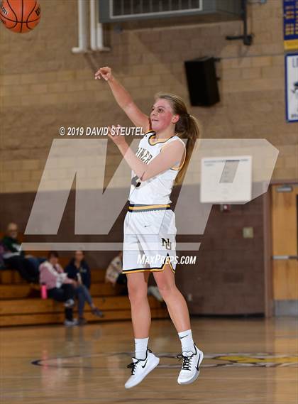 Thumbnail 2 in Gridley vs. Nevada Union (Chavez Christmas Classic) photogallery.