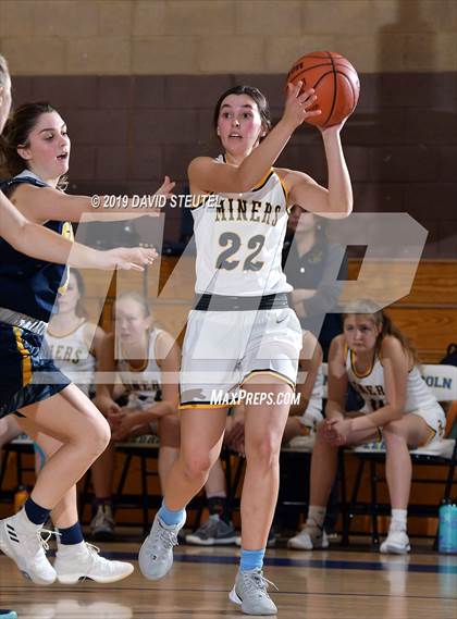 Thumbnail 1 in Gridley vs. Nevada Union (Chavez Christmas Classic) photogallery.